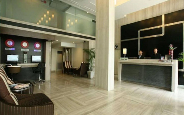 FX Hotel Metrolink Makkasan