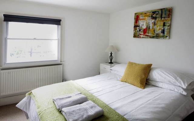 Ideally Located 4 Bed House in the very centre of Historical Oxford — фото 4
