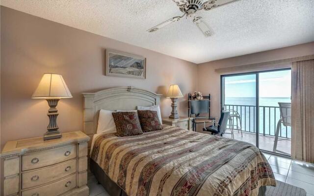 Las Brisas 504 - Three Bedroom Condo