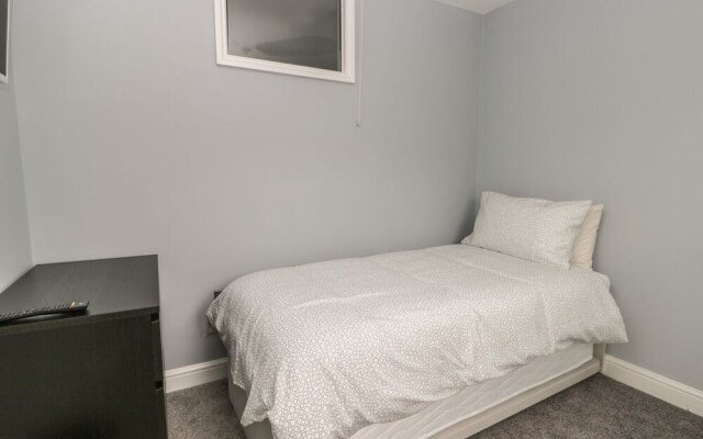 4 Fishburn Road, Whitby