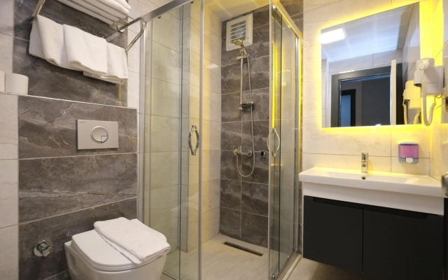 Riviera Zen  Adult Only