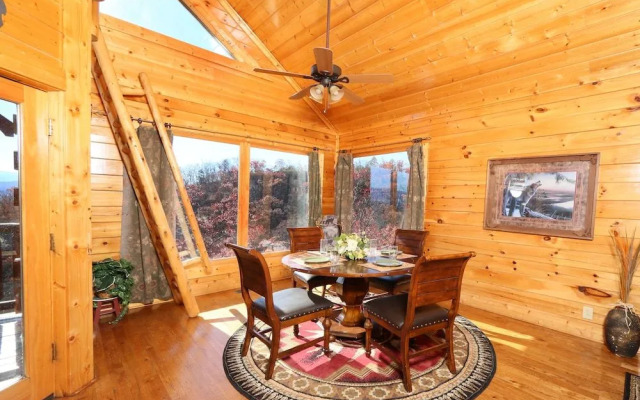 Howling Wolf - One Bedroom Cabin