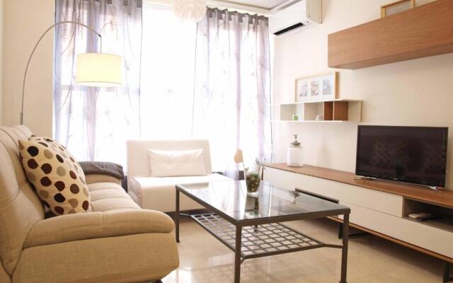 ApartUP L'Umbracle Views