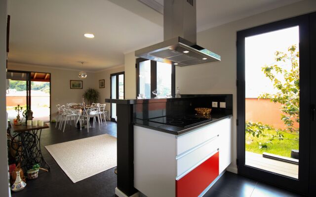 Villa Cherry by Analodges