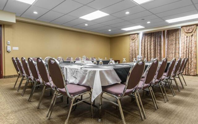 Quality Inn & Suites Bay Front