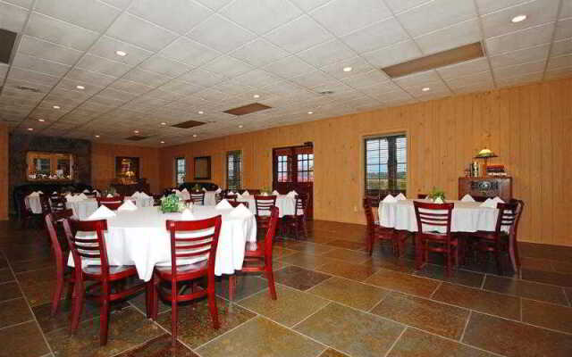 Best Western Smokehouse Lodge