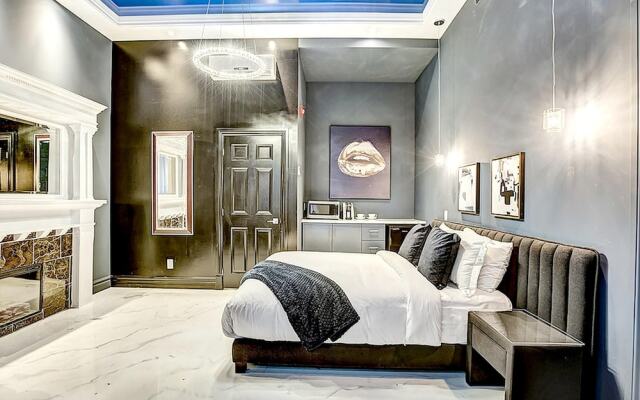 Studio in Ville-marie, Montréal, With Furnished Garden and Wifi
