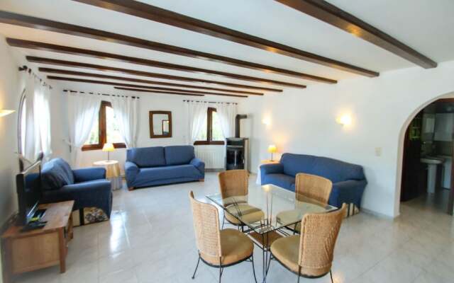 Paraiso Terrenal 4 - well-furnished villa with panoramic views by Benissa coast