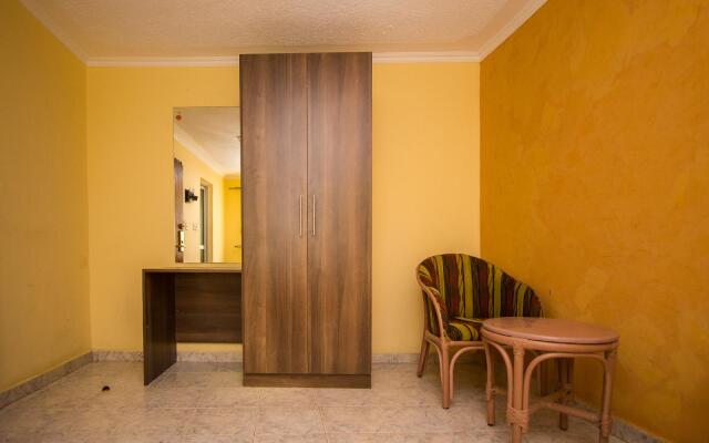 Lowela Hotel