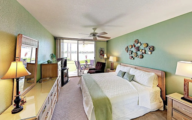 Bahia Vista 8-309 Two-bedroom Apartment