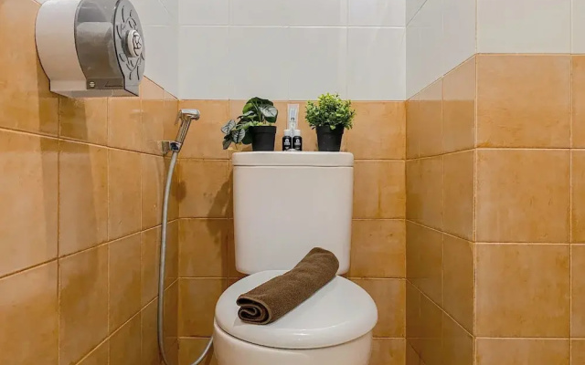 Good And Homey 2Br Apartment At Green Pramuka City