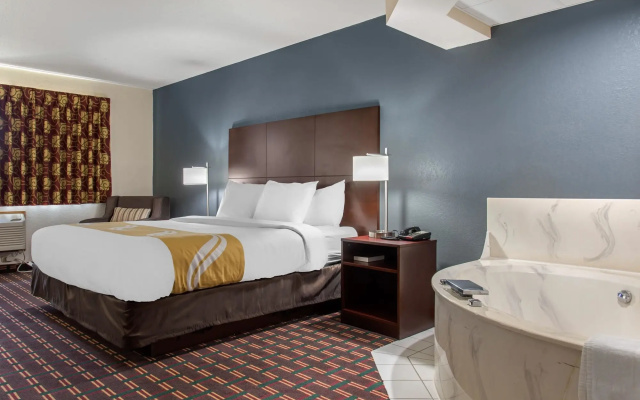 New Prague Inn & Suites