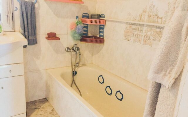 Blue Canary Hostel - Adults Only