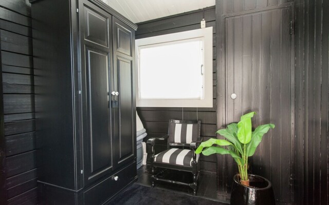 Upscale Mansion in Huisduinen North Holland With Garden