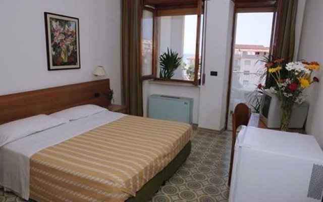 Hotel Jolì
