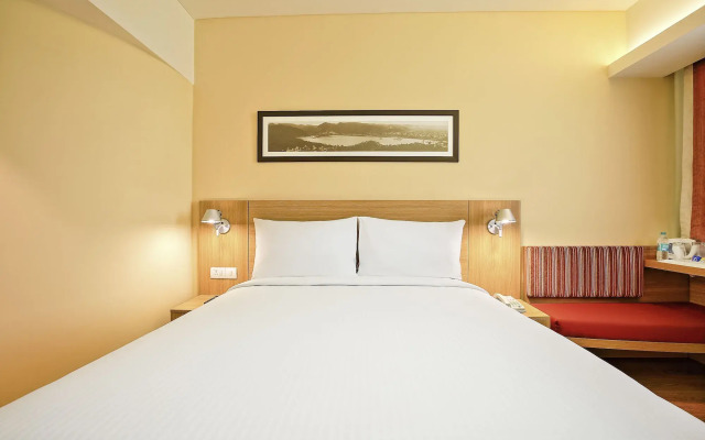 ibis Kochi City Centre Hotel