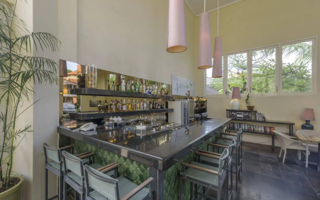 Bali Court Hotel and Apartments