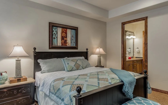 Beyond The Green 4 Bedroom Townhouse by RedAwning