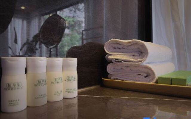 Zhuoyue Health Hot Spring Homestay