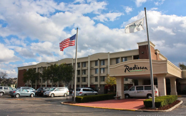 Radisson Hotel Rochester Airport