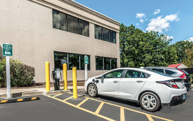 Comfort Inn & Suites Alexandria West