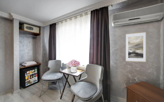 Serenity Hotel
