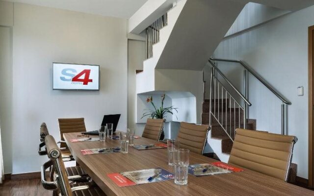 S4 Hotel