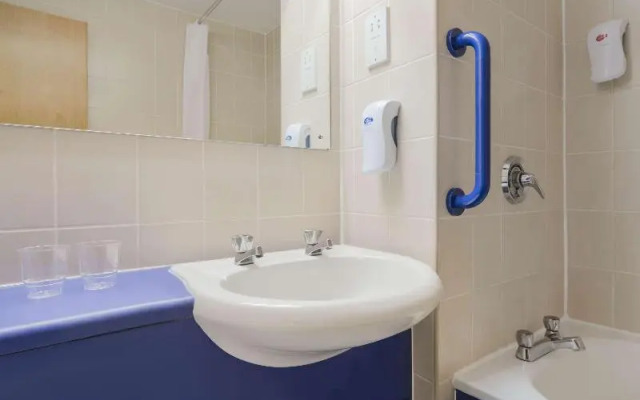 Days Inn Magor