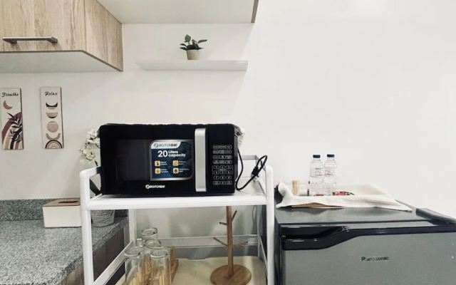 Bright & Airy Urban Escape