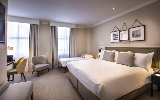 The Clermont London, Victoria