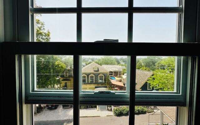 Inn at Gifford House