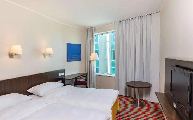 Отель Park Inn by Radisson Meriton Conference & Spa Tallinn