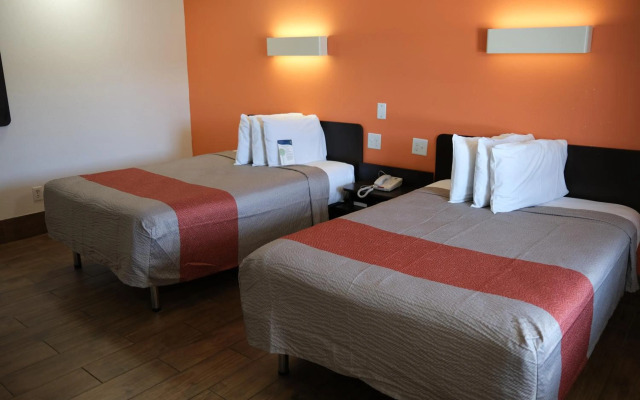 Motel 6 Harrisonburg, VA - South