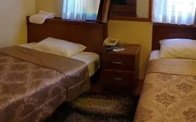 Hotel Nayla