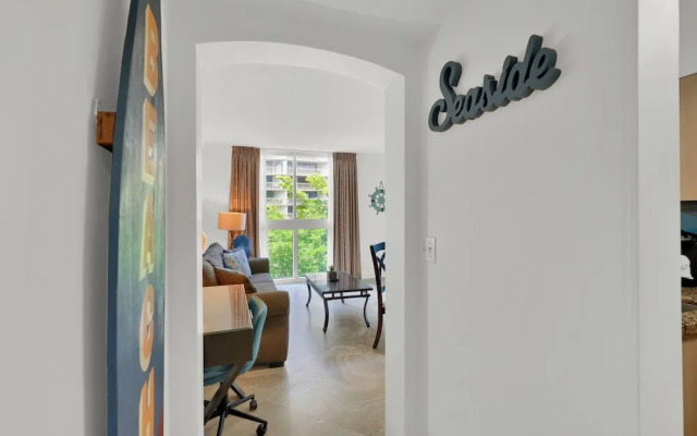Relaxing Condo with Free Parking