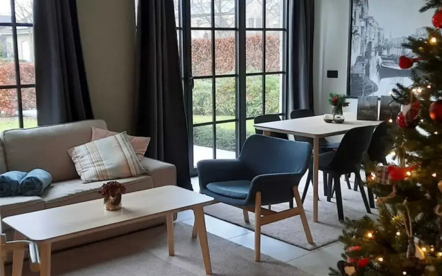 Beautiful Holiday Home in Vlaanderen With Shared Pool