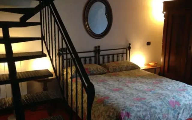 Stanza Privata In Palazzo Storico