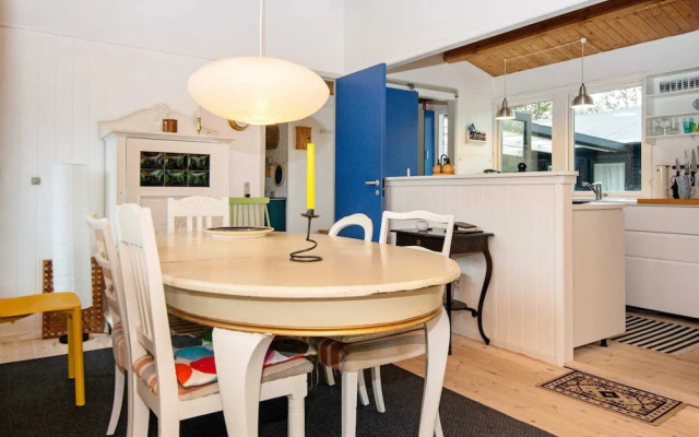 6 Person Holiday Home in Glesborg
