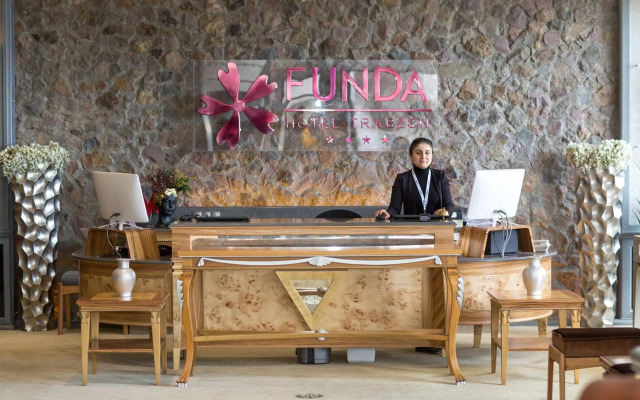 Funda Hotel
