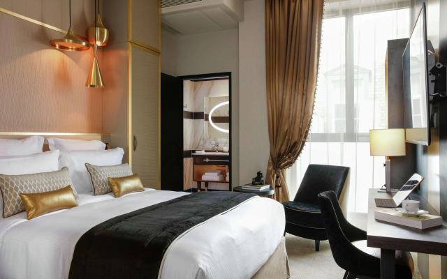 Niepce Paris Hotel, Curio Collection by Hilton