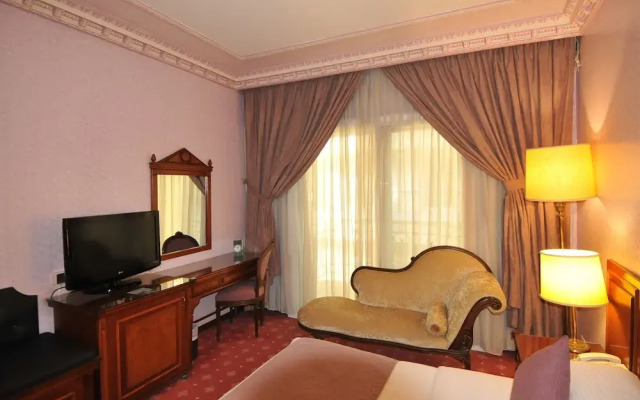 Serenada Golden Palace - Boutique Hotel