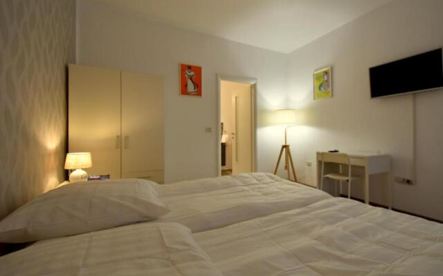 Neferprod Apartments - IS - CAM 02