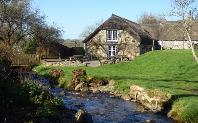 Bearslake Inn