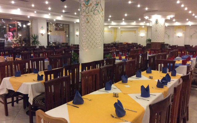 Reef Oasis Blue Bay Resort Hotel Families & Couples Only 