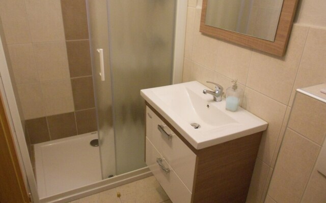 Apartments Modrina