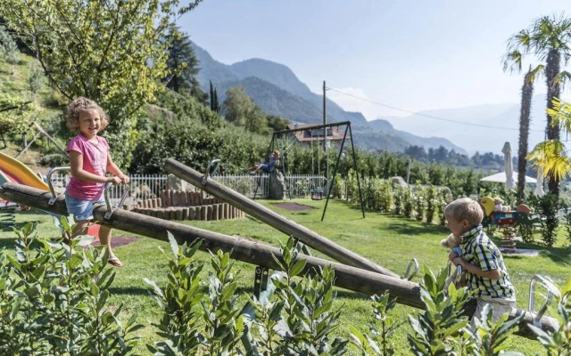 Pensione Etschblick (Schenna Resort)