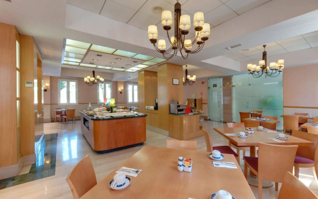 Отель Sercotel Alcalá 611