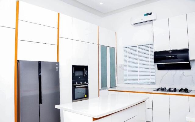 Well Furnished Luxury 1 Bedroom @ America Luxury Extended Stay