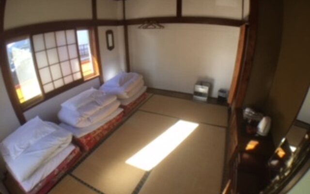 Koe House