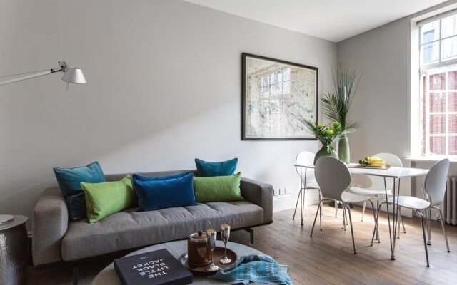 Modern Daver Court Chelsea Nest - SAA